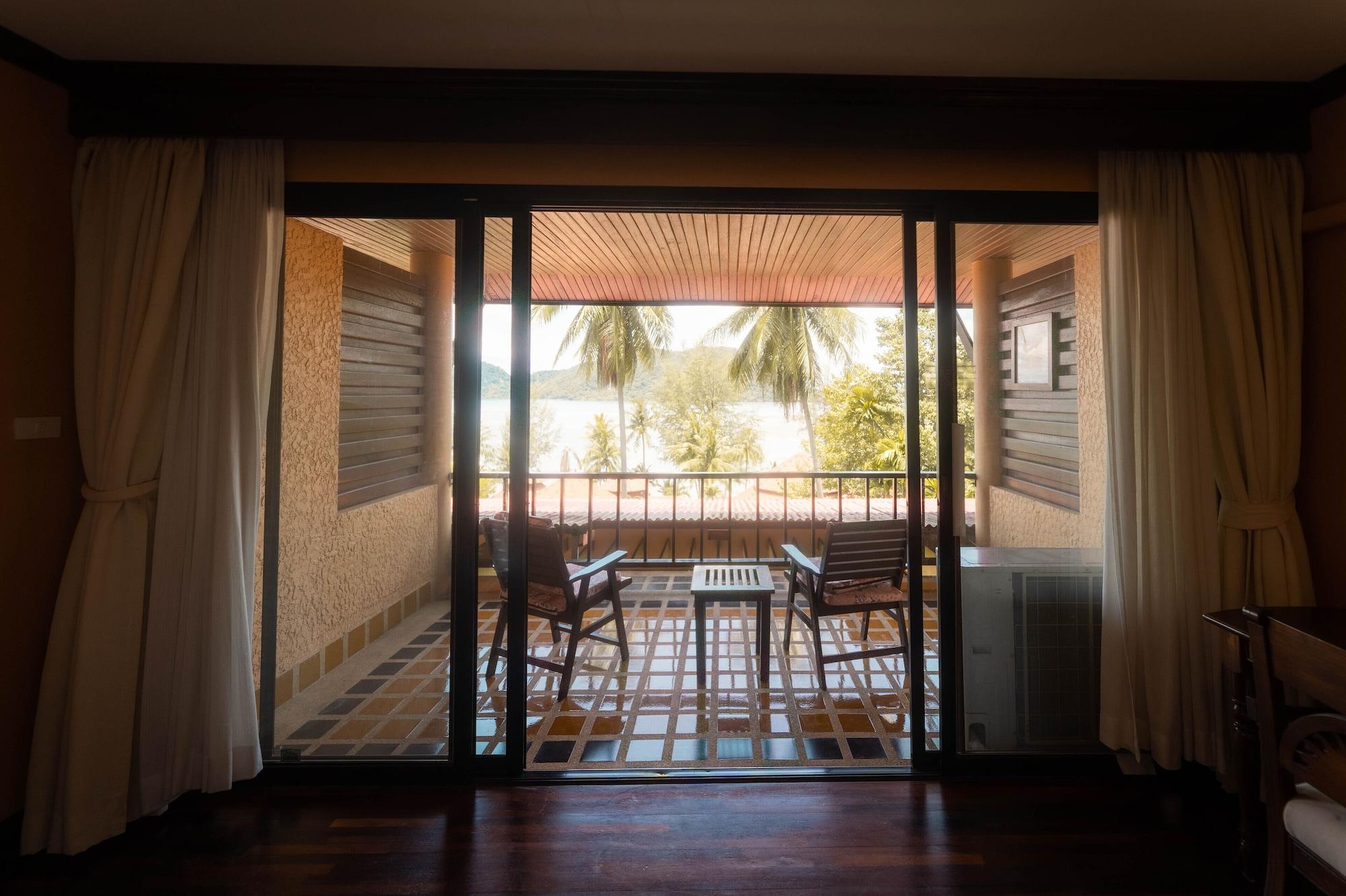 The Aiyapura Tempat peranginan 4*